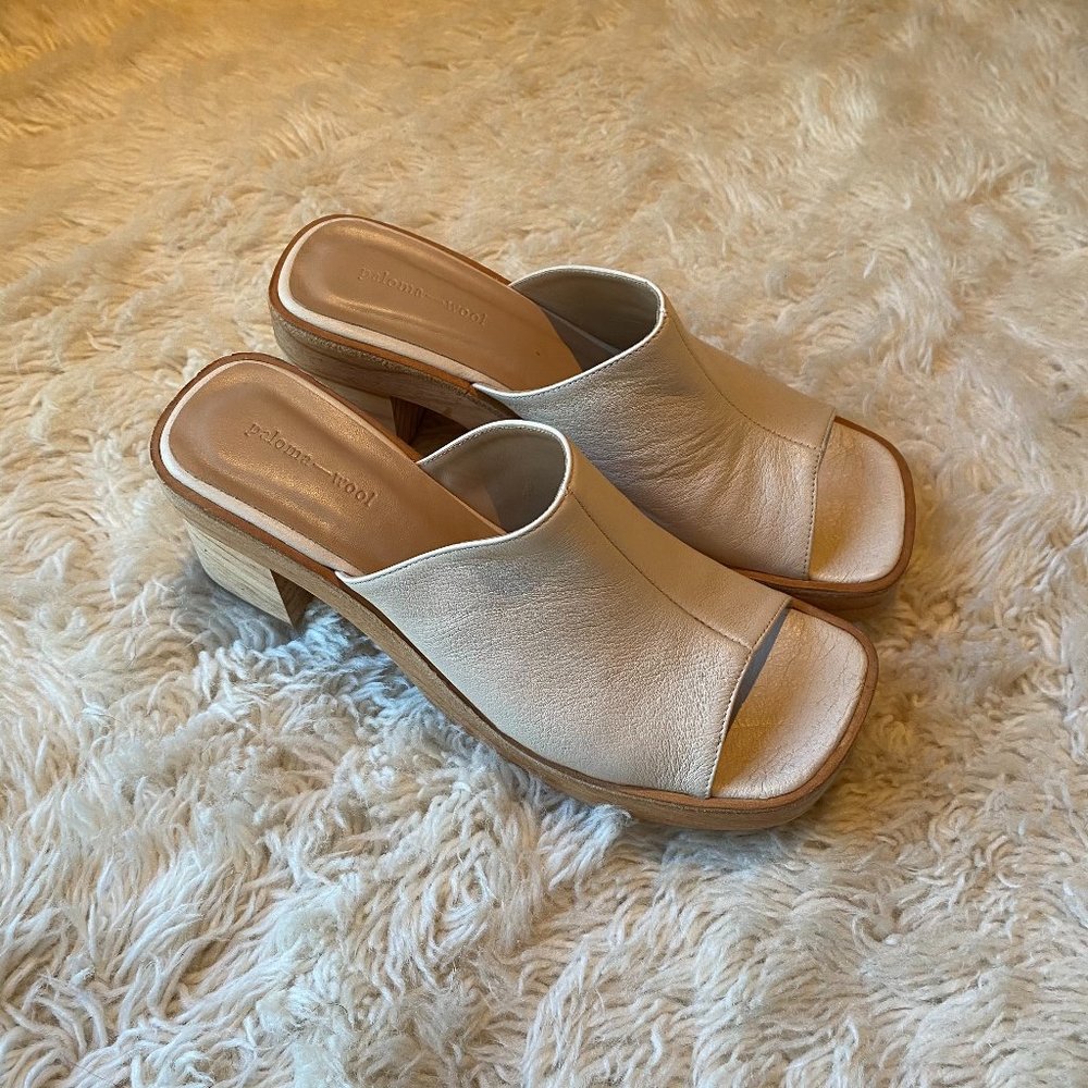 Paloma Wool Off-white leather and wooden heels